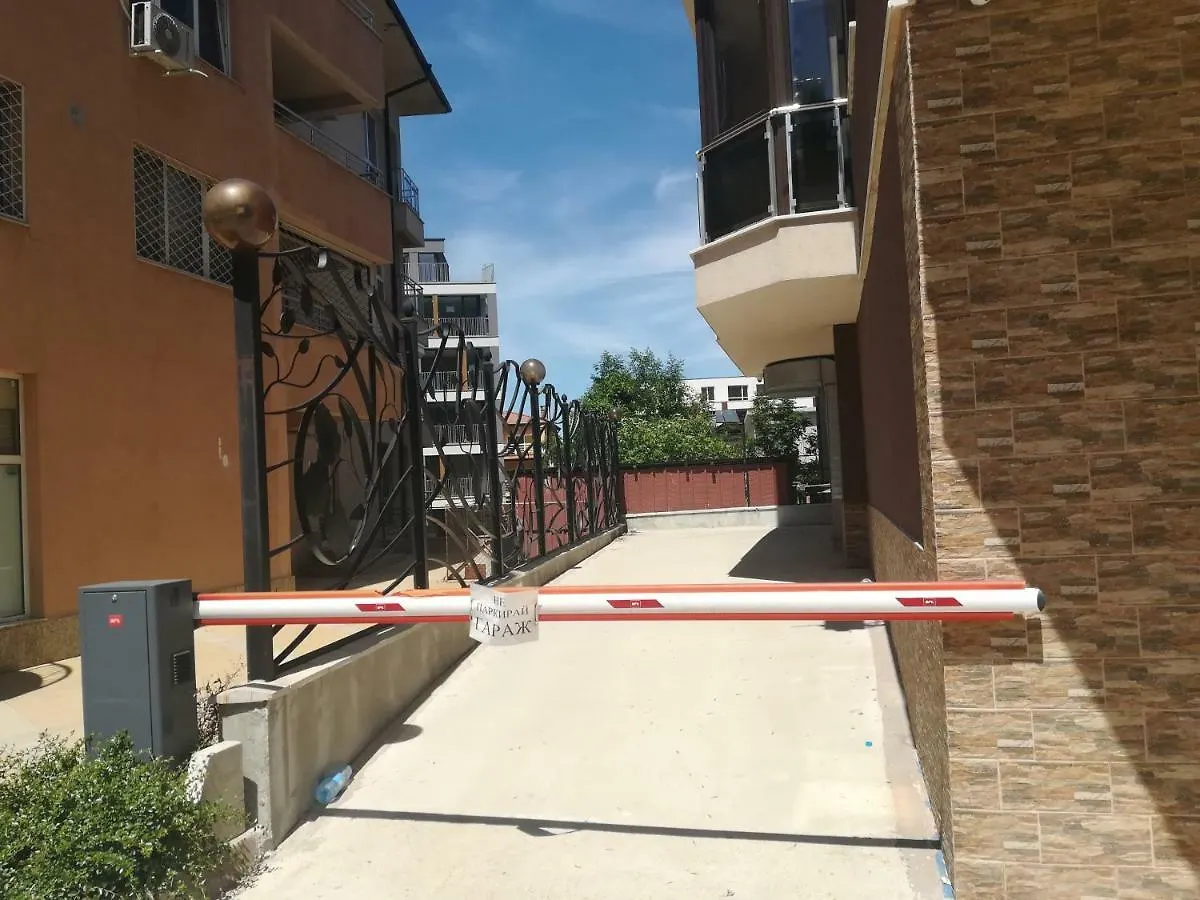 Apartment Sredetz location